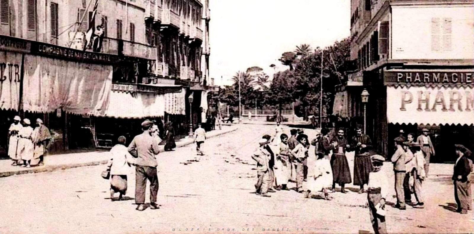 1405- Oran - Place Kleber - Rue Haute d'Orleans2.jpg